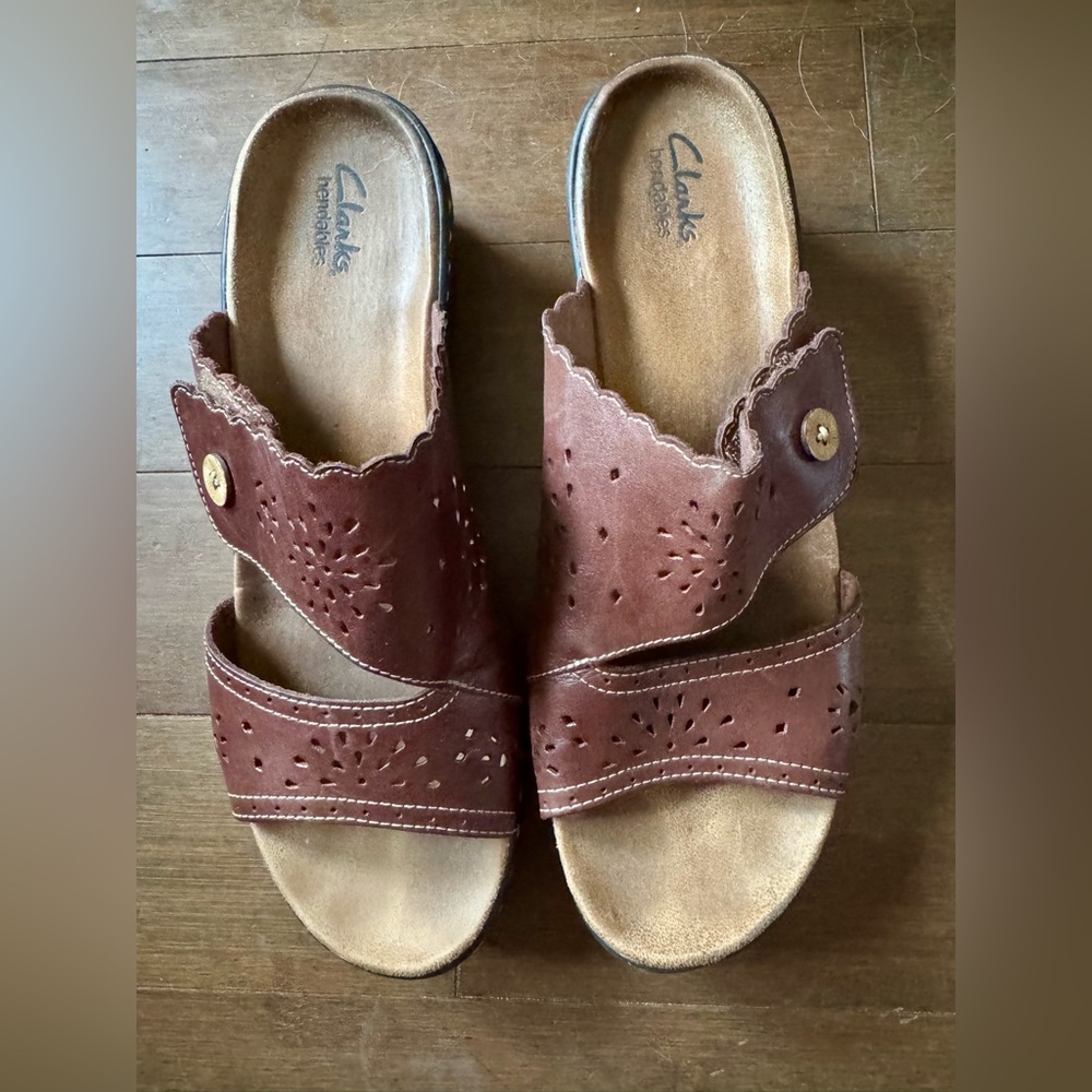 Clarks Brown Sandals Stylish Comfortable Footwear